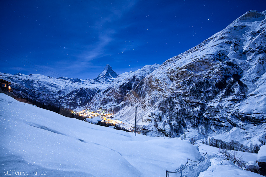 cabins
 Matterhorn
 night
 Switzerland
 stars
 Wallis
 way
