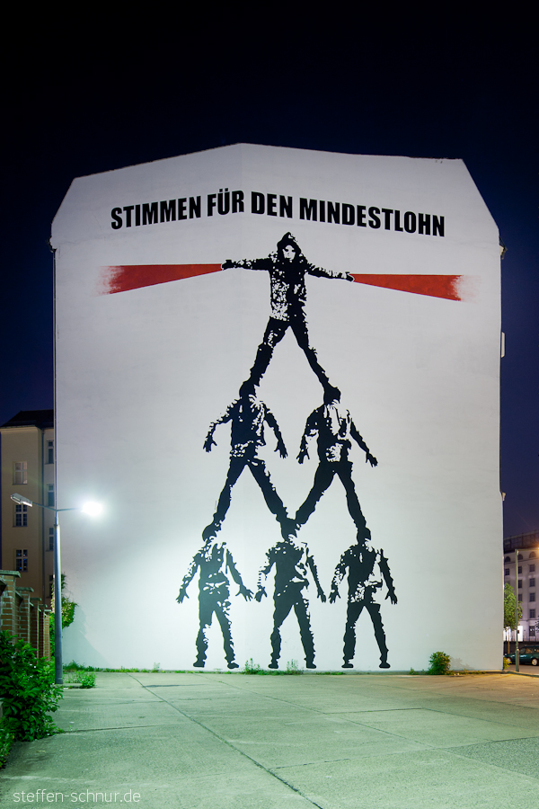 Schiffbauerdamm
 Mitte
 Berlin
 Germany
 art
 votes for the minimum wage
