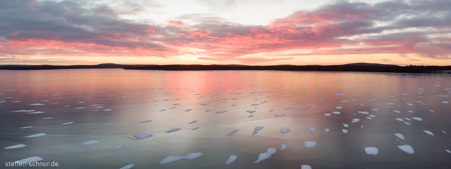 ice
 Lapland
 Finland
 lake
 winter
