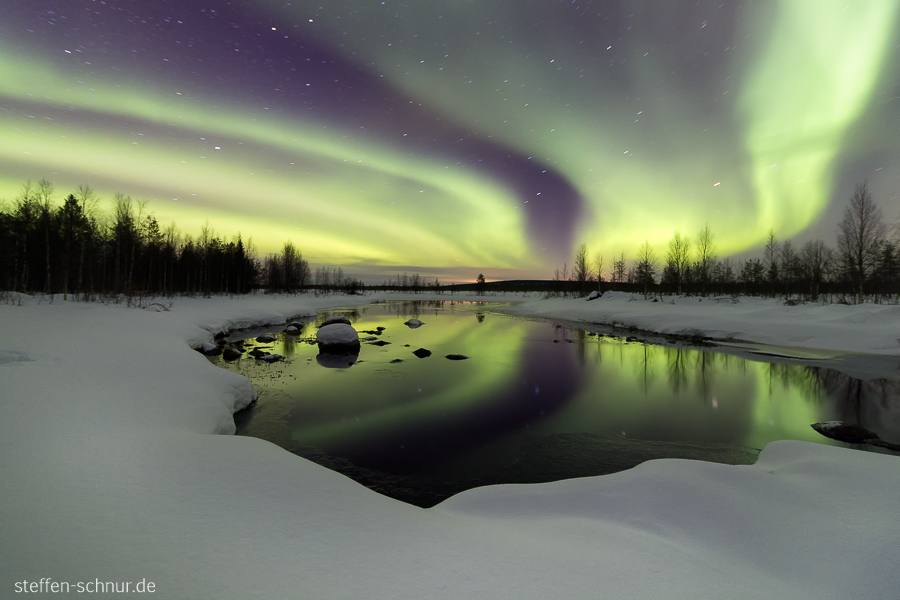 aurora borealis
 northern lights
 Polar Circle
 Lapland
 Finland
 night
 mirroring
