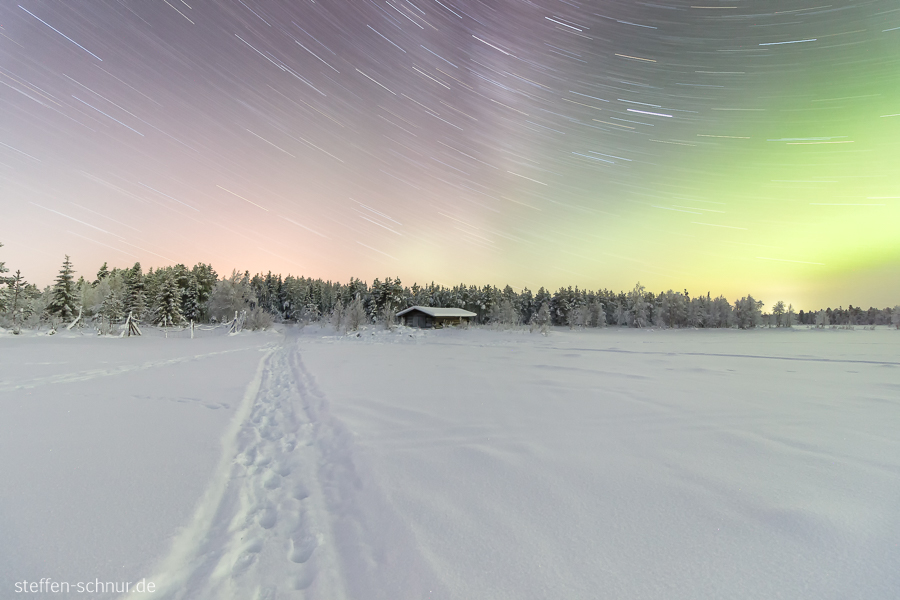 snow
 Lapland
 Finland
 cottage
 long Exposure
 Northern lights
 stars
