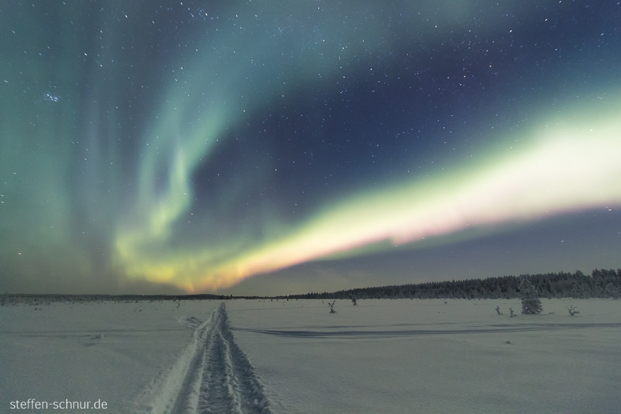Lapland
 Finland
 Northern lights
