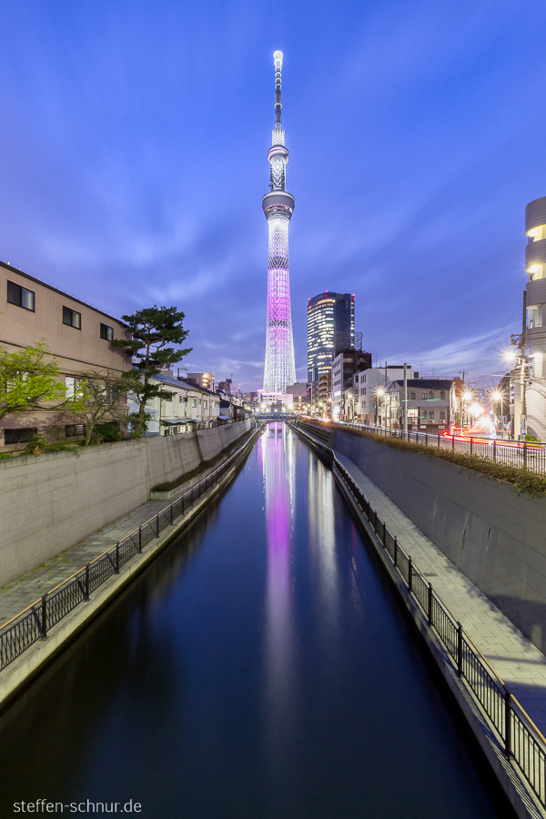 Skytree
 Tokyo
 Japan
 river

