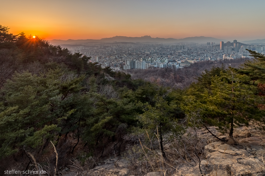 sunset
 Seoul
 South Korea
 nature
 sun
 elevated view
 from above
