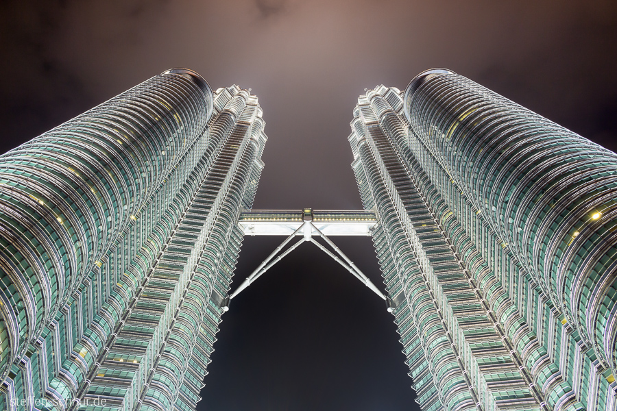 Kuala Lumpur
 Malaysia
 Bridge
 skyscraper
