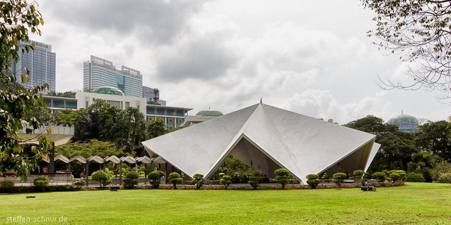 Kuala Lumpur
 Malaysia
 mosque
 park
 clouds
