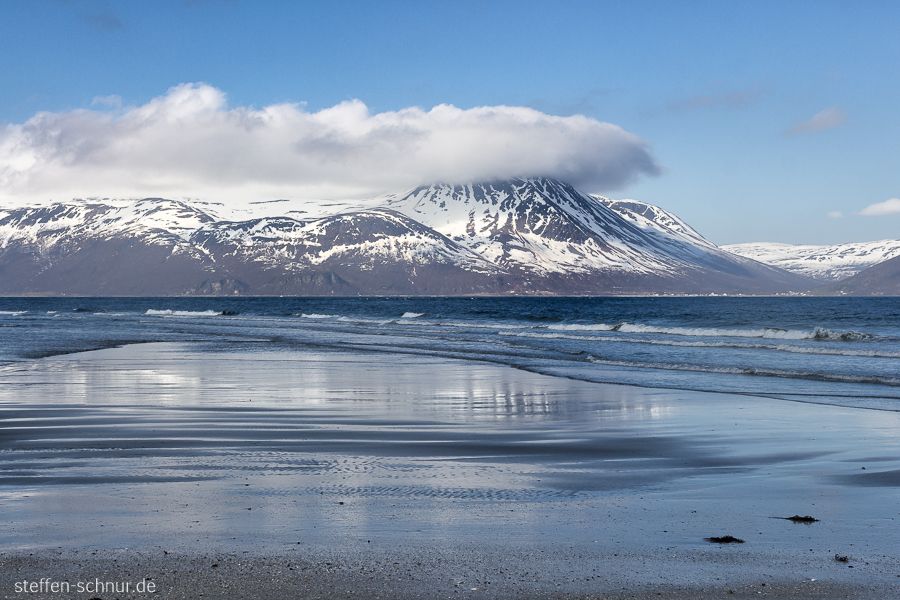 mountain top
 ebb
 coast
 Norway
 mirroring
 beach
 cloud
