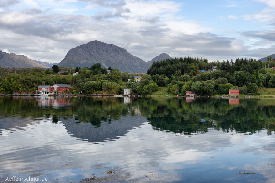 fishing boat
 Nordland
 fishing village
 Norway
 mirroring
