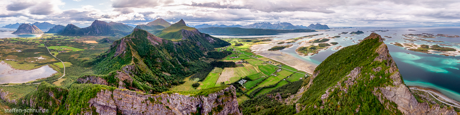 Nordland
 Polar Circle
 island
 Norway
 panorama view
