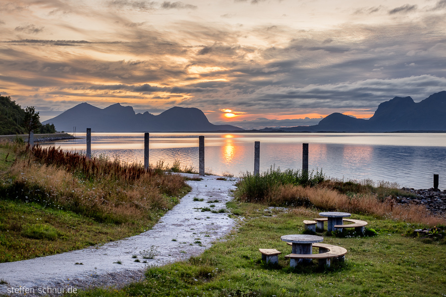 sunset
 Nordland
 Polar Circle
 Norway
 resting place

