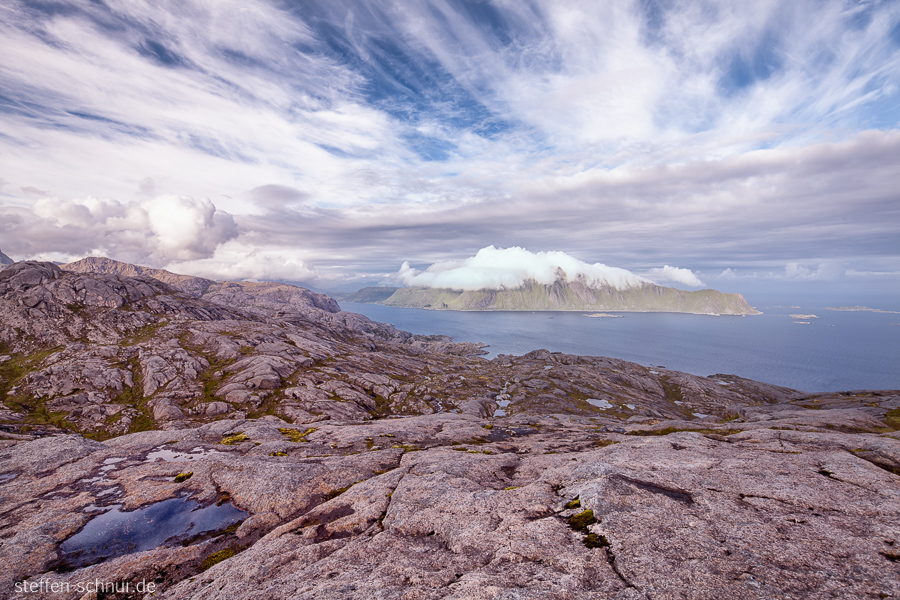 mountains
 Vestvågøy
 Flakstad
 rock
 caul
 island
 Lofoten
