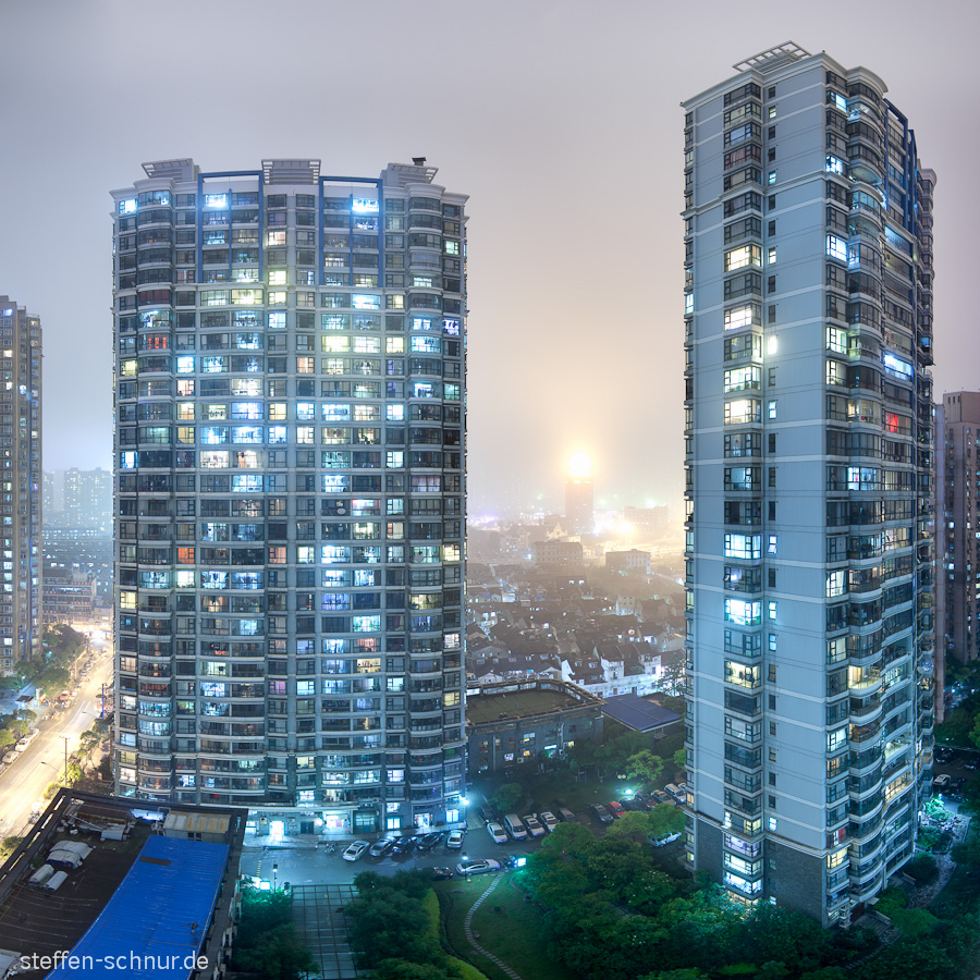 housing
 Shanghai
 China
 fusion from exposure bracketing
 high-resolution
 skyscrapers
 panoramic pictures from several individual
