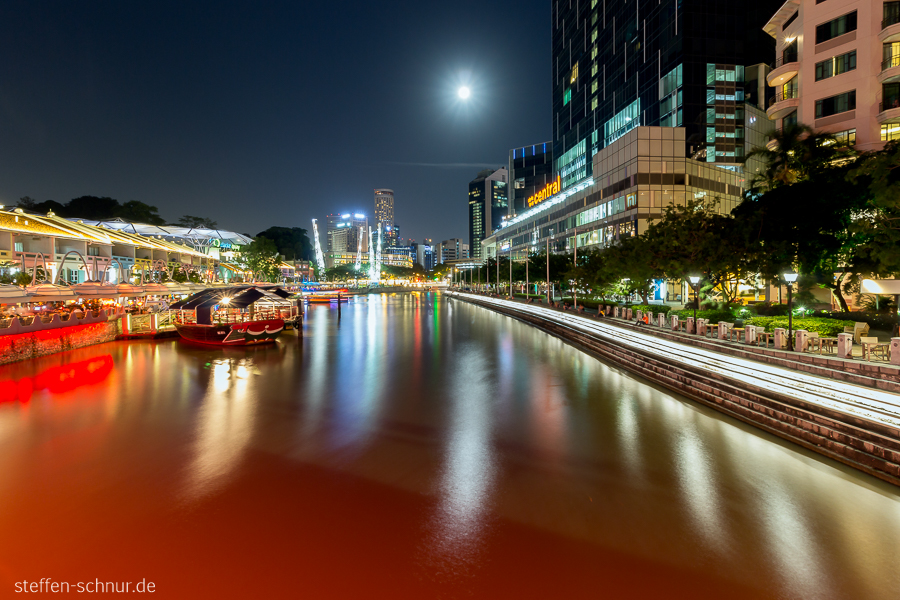 Singapore River
 moon
 Singapore
 Boat
 river
 lights
 night
