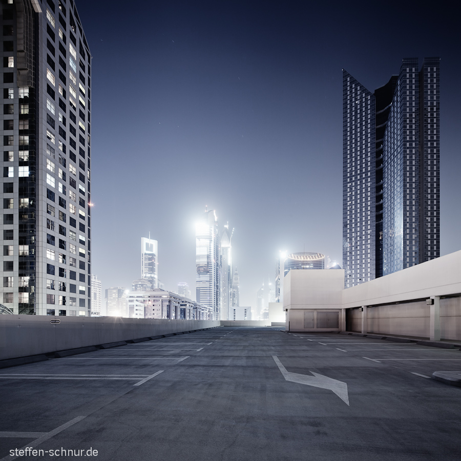 car park
 architecture
 Dubai
 high rise
 panoramic pictures from several individual
 stars
 UAE
